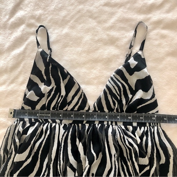 H&M. Spaghetti strap mini dress. Black and White. Zebra pattern. Size 6 - Picture 5 of 10
